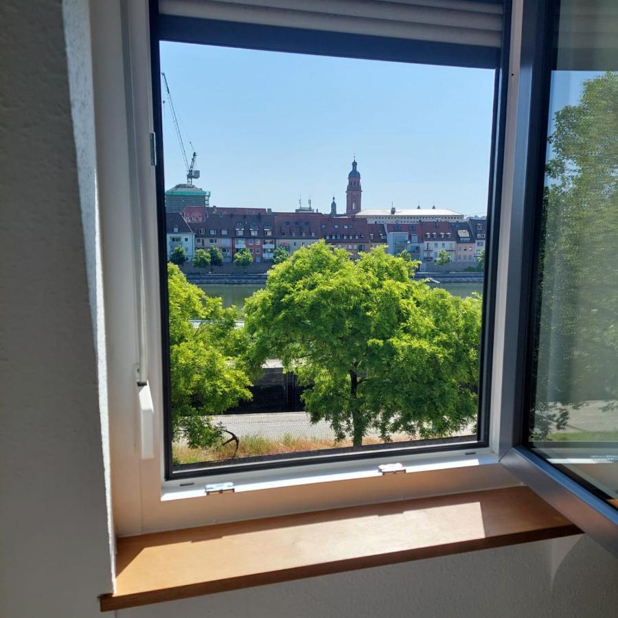 Stilvolle Wohnung Direkt In Der City Wurzburg Bagian luar foto